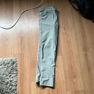 Lulu lemon beige men’s pant 32 stretch